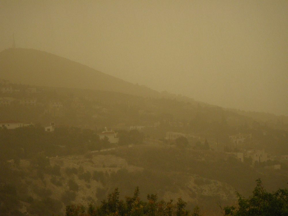 Photo showing a dust storm